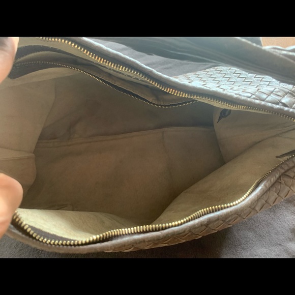 Bottega Veneta INTRECCIATO hobo large (SOLD) - Picture 11 of 16